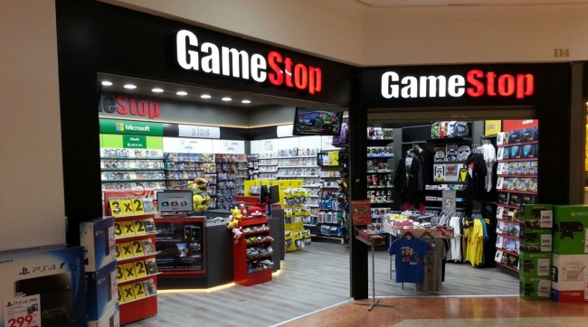 gamestop cfo resigns