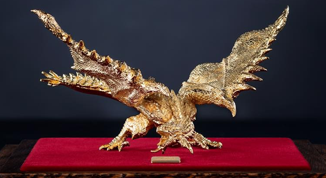 Monster Hunter world 80k statue solid gold